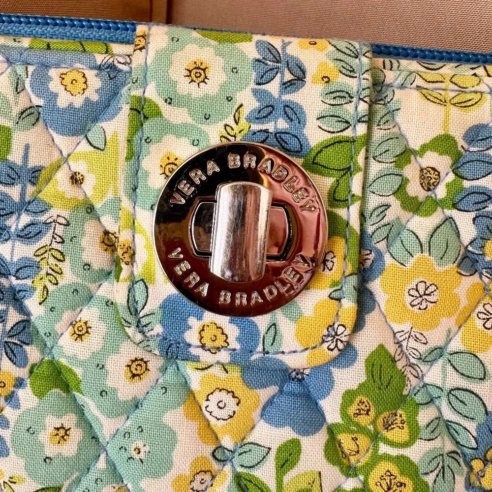 Vera Bradley, English Meadow Twist Lock Wallet - Picture 2 of 10